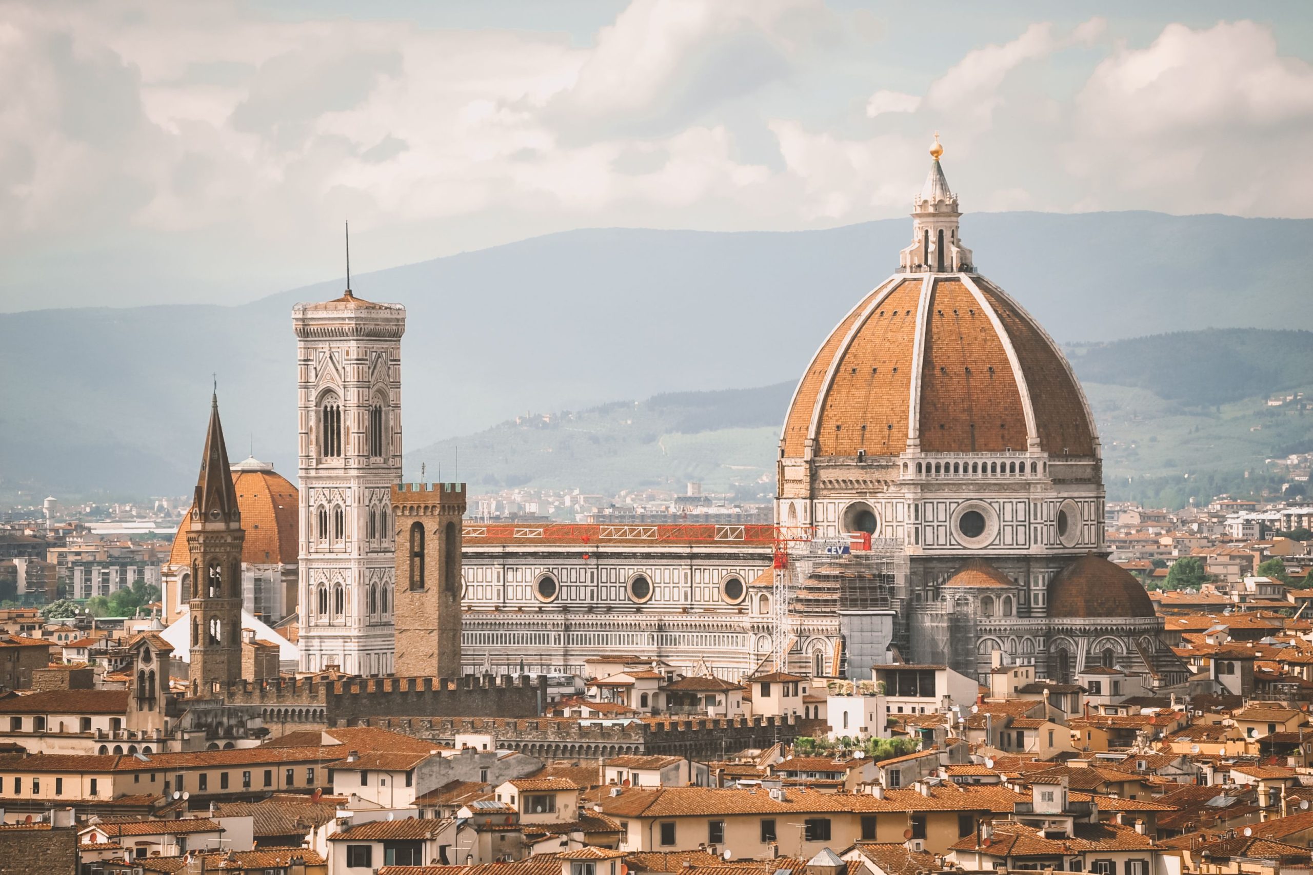 Panorámica de Florencia con el Duomo y los tejados históricos