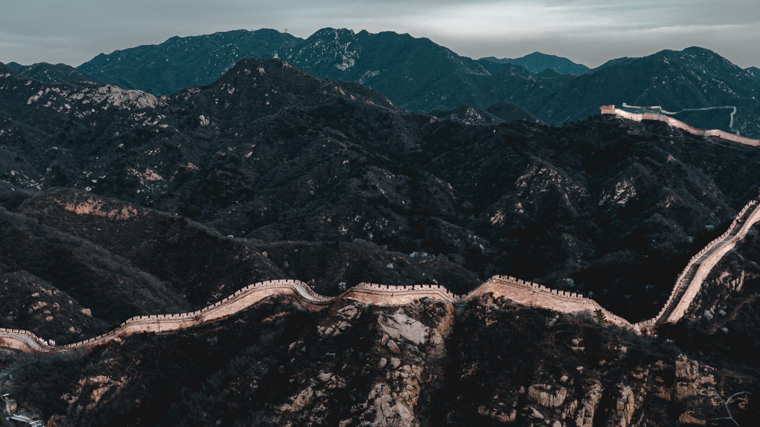 Gran Muralla China sobre las montañas